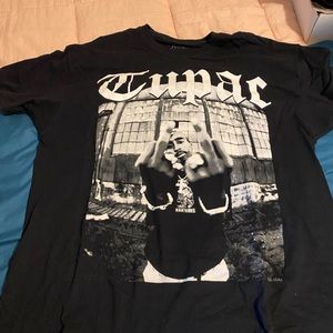 ⭐️2/$25 TUPAC T-shirt XL